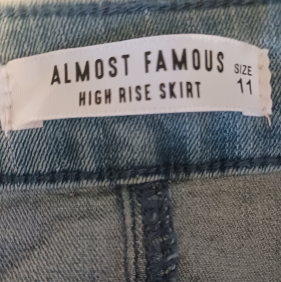 Almost Famous skirt size 11 - Picture 3 of 3